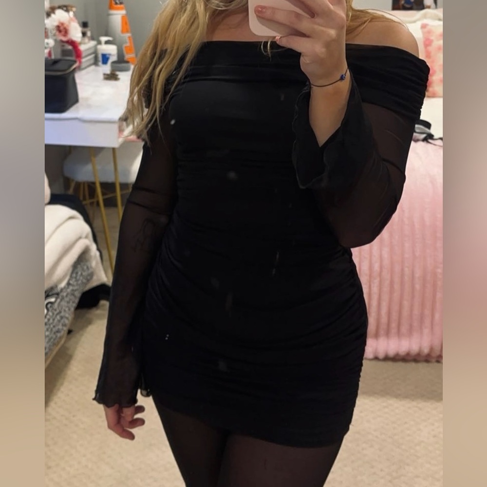 Black off the shoulder dress! size small!